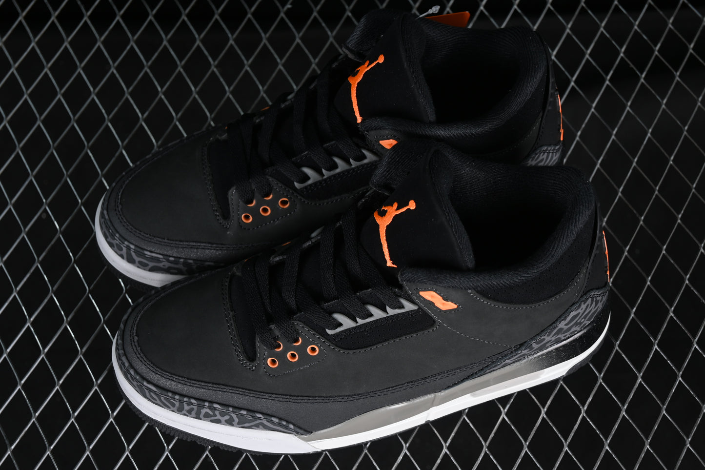 Air Jordan 3 Retro "Fear"