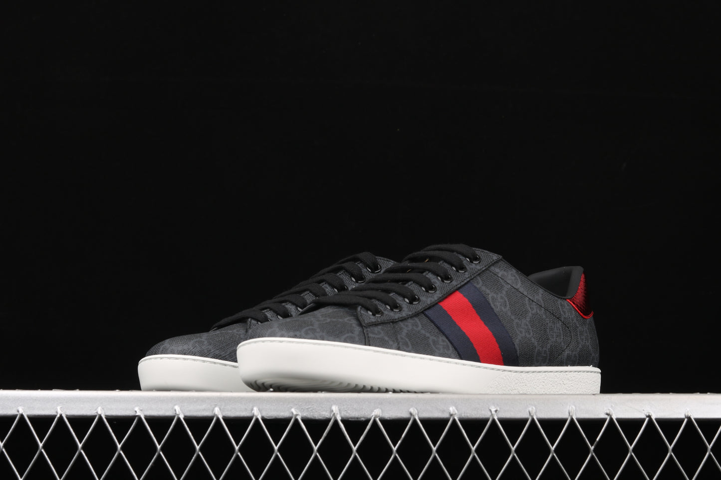 Gucci Ace Embroidered Low-Top