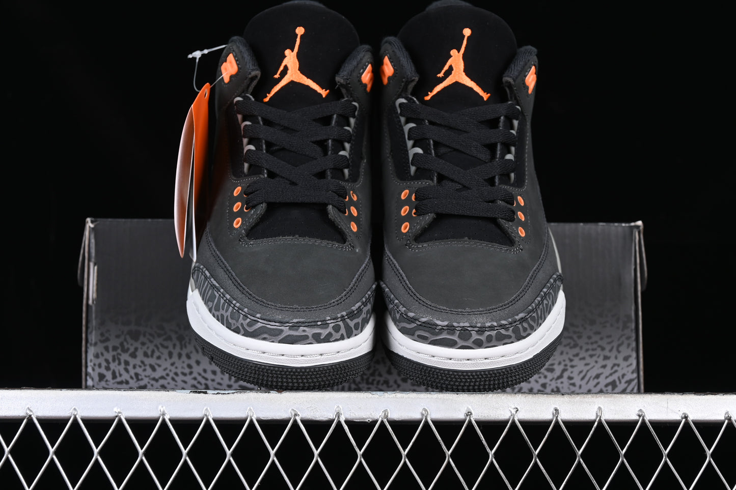 Air Jordan 3 Retro "Fear"