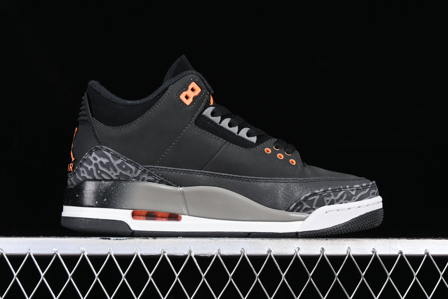 Air Jordan 3 Retro "Fear"